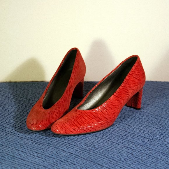 Red Suede Kitten Heels - Picture 1 of 3